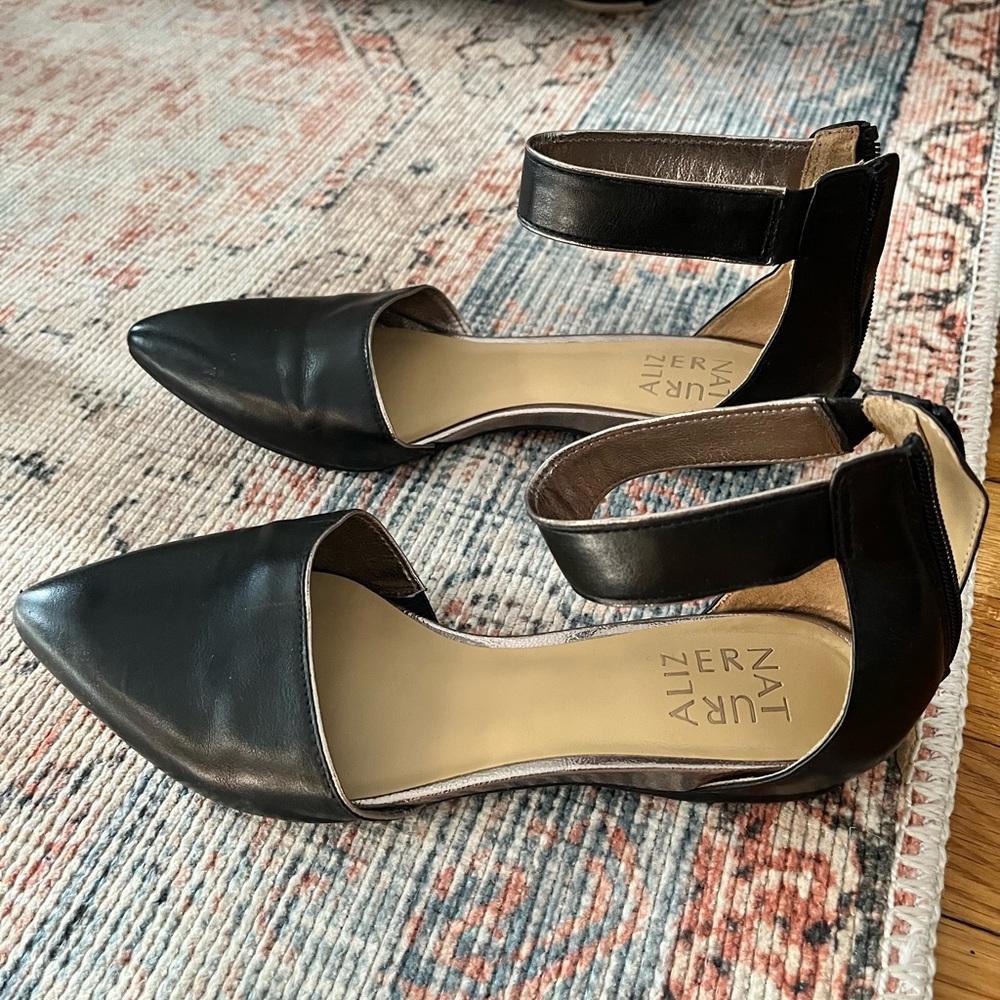 Naturalizer Stiletto Flats